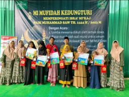 Semarak Rajabiah, MI Mufidah Sukses Gelar Semarak Isra Mi'raj