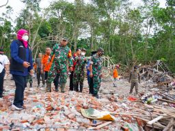 Rekonstruksi  Rumah Warga Terdampak Ledakan Petasan Di Blitar Tungggu SK Tanggap Darurat