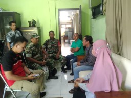 Babinsa Koramil 0816/01 Berhasil Pertemukan Keluarga yang Terpisah Selama 15 tahun