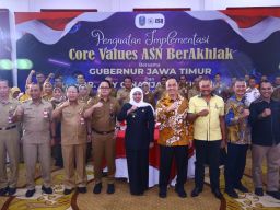Pemprov Jatim Raih Penghargaan Implementasi ASN BerAKHLAK