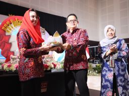 Pemprov Jatim Gelar Batik Bordir Aksesoris Fair Ke18 dan Tasyakuran HUT Ke-43 Dekranasda Tahun 2023