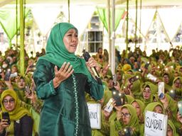 Pelantikan PC dan PAC Muslimat NU se-Jombang, 15 ribu Peserta Lantunkan Dzikir Dan Sholawat