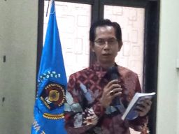 Dihadiri Ketua DPRD Surabaya, Launching Buku Antologi Puisi Wartawan Usia Emas Tutup HPN 2023 Jatim