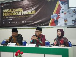 KPU Jatim Sosialisasi Pendidikan Pemilih bersama dewan guru dan siswa MTSN Mojokerto