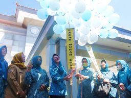 Tim Penggerak PKK bersama Disperindag Jatim Gelar Pasar Murah Di 6 Kota