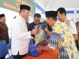 Stabilkan Harga Jelang Lebaran, Pemkab Sampang Gelar Operasi Pasar Murah