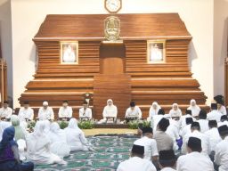 Khatam 44 Kali Bersama Gubernur Khofifah