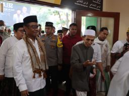 Mahfud MD Gelar Pertemuan Tertutup Dengan Para Ulama Dan Umara Di Ponpes Nurul Jadid