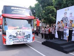 Hari Ini Polres Kediri Kota Berangkatkan Bus Untuk Balik Mudik Gratis ke Jakarta