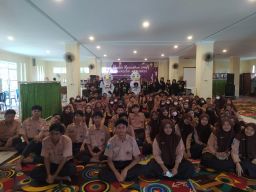 Di SMAN 13, KPU Kota Surabaya Sosialisasi Bersama Pemilih Pemula