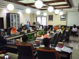 Merasa Tak Digubris, Paguyuban PKL Masjid Al-Akbar Surabaya Mengadu ke DPRD