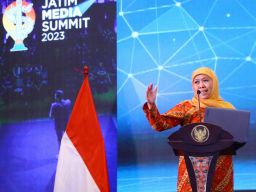 Gubernur Khofifah Dorong Media Massa Makin Adaptif Melakukan Konvergensi Media Melalui Multiplatform