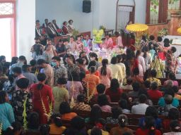 Unduh-Unduh, Tradisi Gereja Kristen Jawi Wetan Rejoagung Yang Tetap Lestari