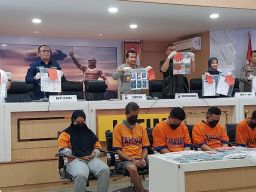 Polda Jatim Ringkus 5 Tersangka Tindak Pidana Perdagangan Orang