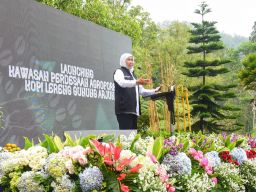 Gubernur Khofifah Resmikan Agroforestri Kopi Lereng Gunung Arjuno