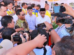 Mahfud MD Bersama PJ Bupati Pidie Tinjau Persiapan Kedatangan Presiden Joko Widodo