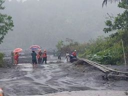 Longsor Landa Lumajang, Tiga Orang Jadi Korban