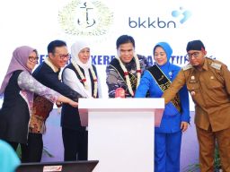 TNI AL dan BKKBN Galakkan Program Keluarga Keren Bebas Stunting di Madura