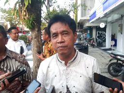 DPRD Surabaya Imbau Pengusaha Minimarket Patuhi Perda Trantibum