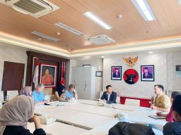 Fraksi PDIP Surabaya Menerima Kunjungan 4 Ahli Politik Negara Asia