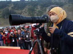 Gubernur Khofifah: Jadikan Lensa Kamera sebagai Jendela Dunia Melihat Keindahan Jawa Timur