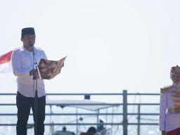 BKN Surabaya Gelar Upacara Kemerdekaan RI di Pesisir Pantai Kenjeran, Libatkan 78 Perahu Nelayan