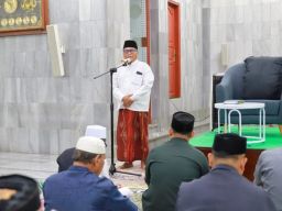 Pj Bupati Pidie Awali Peringatan HUT Ke 78 RI Dengan Shalat Subuh Berjamaah