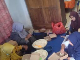 Dinsos Jember Layani Lansia