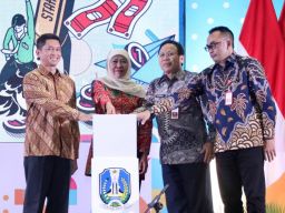 Pengungkit Tumbuhnya Ekonomi Kreatif,  Khofifah Resmikan 2000 StartUP Jatim