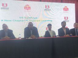 Bina Generasi Muda Agar Sukses, Merlion School Kolaborasi Bersama SIS Group of School