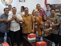 Dimediasi Polrestabes, Gembok Pagar SMK Prapanca 2 Akhirnya Dibuka