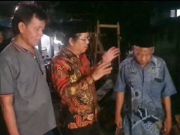 Reses di Dupak, Buleks Disambati PJU dan Plengsengan Sungai