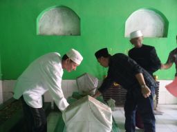 Maulud Nabi, Legislator PDIP Surabaya Ziarah ke Makam Cucu Sunan Kalijogo