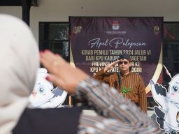 KPU Jatim Serah Terimakan Bendera Kirab ke KPU Wonogiri