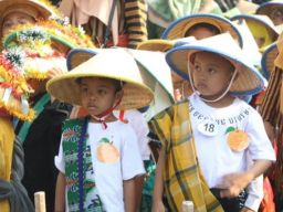 Peringatan Maulid, 3.600 anak TK/RA Muslimat NU Se-Kabupaten Sidoarjo Ikuti Gebyar Petani Cilik
