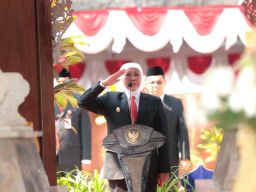 Khofifah Ziarah Makam Gubernur Soerjo