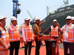 Fasilitas Terminal Dan Pelayanan Bongkar Muat Petikemas Trayek Surabaya-NTT Resmi Beroperasi