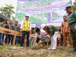 Proyek Pembangunan Masjid Di Bekas Lahan Rumah Geudong Aceh Di Mulai