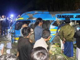 Pentingnya Perlintasan Kereta Api Dengan Palang Pintu Dan Penjaga