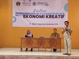 Pelatihan Pengembangan Potensi Pemuda Berbasis Ekonomi Kreatif Dihadiri Wakil Ketua DPRD Kab. Blitar
