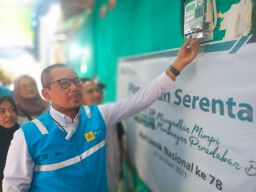 PLN Galang Donasi Pegawai Sambungkan Listrik Bagi Warga Tidak Mampu di Jatim