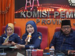 KPU Jatim Gelar FGD dan praktek kerja bersama Peserta Disabilitas PPDI