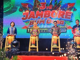 Khofifah Dorong Pemasaran Digital dan Koneksitas Sektor Pendukung Antar Bumdes