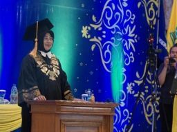 Universitas Terbuka Surabaya Wisuda 1.835 Mahasiswa