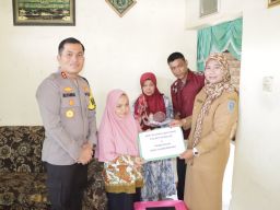 Polres Nganjuk Santuni dan Bantu Memfasilitasi Pengobatan Balita Pembengkakan Jantung