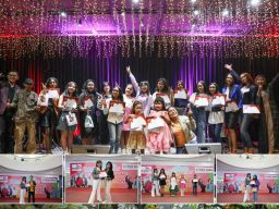 Ratna Koin Gelar Audisi Sahabat bintang Sesi 2 Surabaya