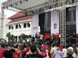 Sambut Hari Natal 2024, Yayasan MSP Peduli Tukang Sampah