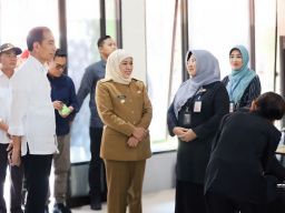 Jokowi Puji Kualitas SDM SMKN 3 Malang, Khofifah: Tingkat Serapan Lulusan SMK Jatim Meningkat