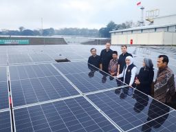 Khofifah Resmikan 10.550 panel surya PT. HM Sampoerna