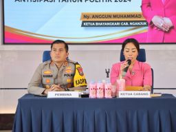 Bersama Bhayangkari, Kapolres Nganjuk Minta Untuk Jaga Netralitas Polri Selama Pemilu 2024